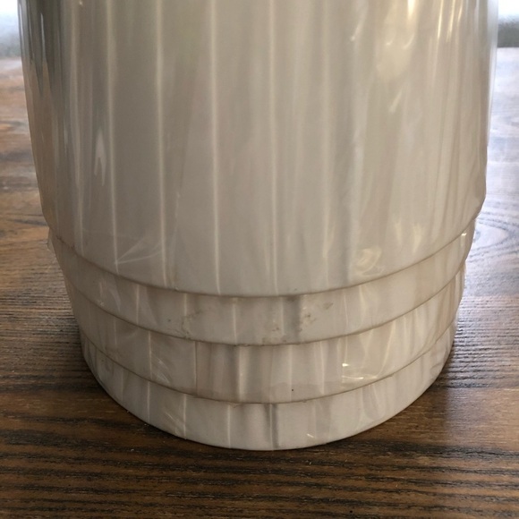 Lampshades Small  White Quantity Four NWOT - Picture 2 of 9